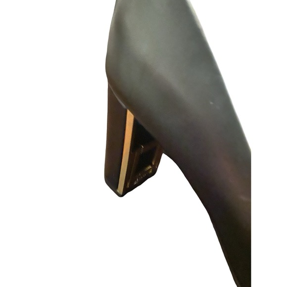 Liz Claiborne Pumps Black Heel Approx. 3 Inches, Gold Accents Size-10M NWT - Picture 3 of 9
